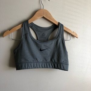 Nike racer back sport bra size small
